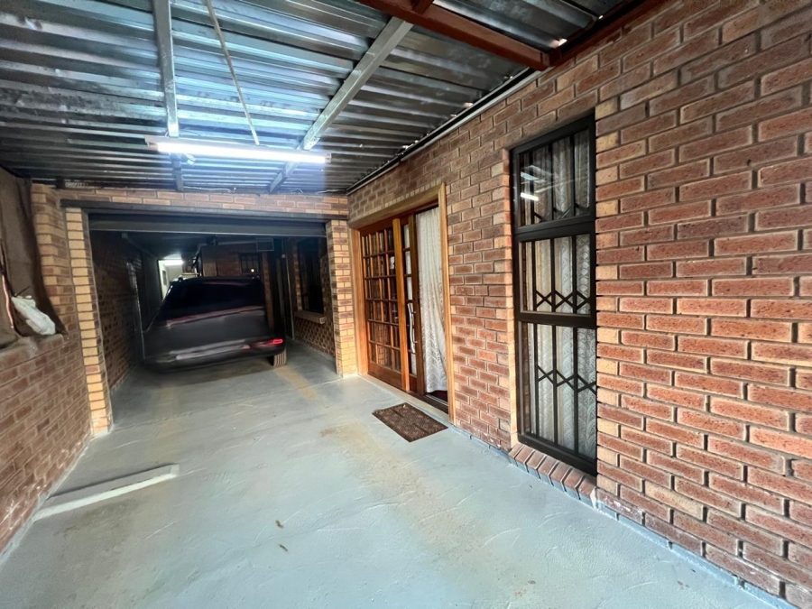 3 Bedroom Property for Sale in Blomanda Free State